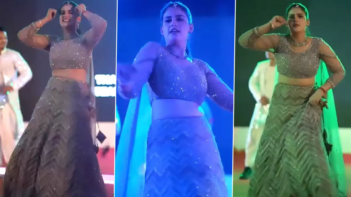 Pranjal Dahiya Sexy Video: हरयाणवी एक्ट्रेस Pranjal Dahiya ने Gypsy सॉन्ग पर स्टेज पर लगाए ठुमके, Sexy Video देखकर मचला फैंस का दिल Pranjal Dahiya Sexy Video: हरयाणवी एक्ट्रेस Pranjal Dahiya ने Gypsy सॉन्ग पर स्टेज पर लगाए ठुमके, Sexy Video देखकर मचला फैंस का दिल