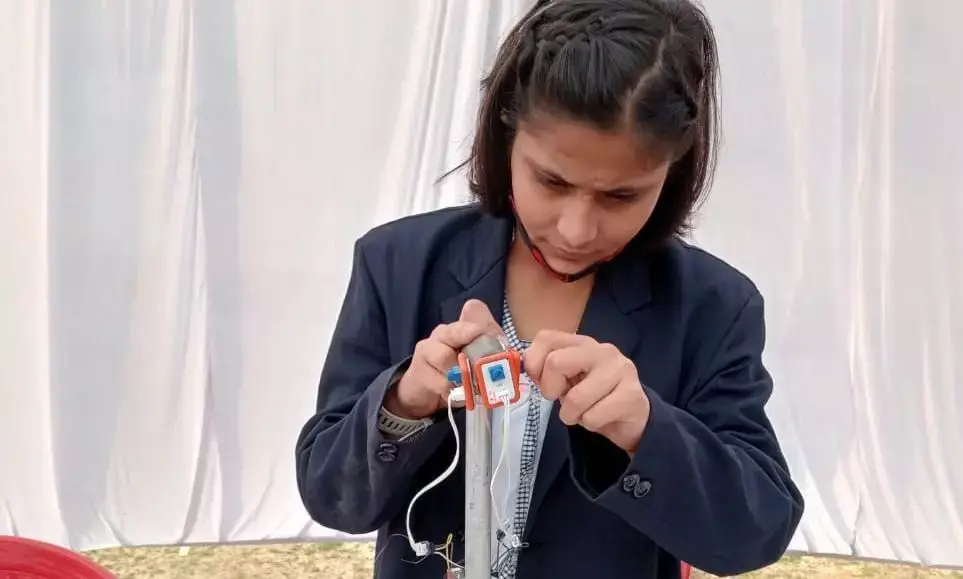 Noida की प्रतिभा: राष्ट्रीय स्तर की प्रतिस्पर्धा के लिए चुना गया छात्रा मेघा शर्मा का माॅडल Noida की प्रतिभा: राष्ट्रीय स्तर की प्रतिस्पर्धा के लिए चुना गया छात्रा मेघा शर्मा का माॅडल