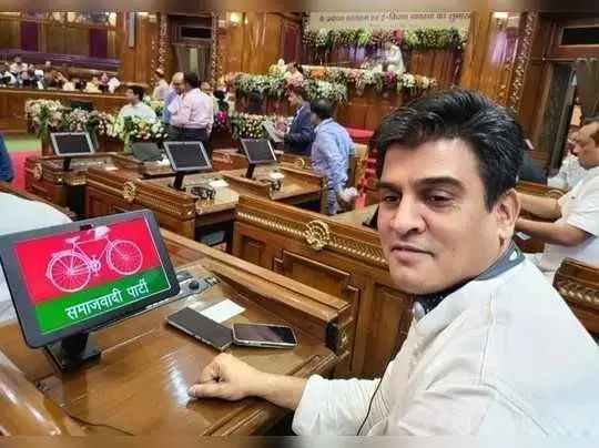 MLA Irfan Solanki: इरफान पर हुए 17 मुकदमे, अवैध संपत्तियां की जाएंगी चिह्नित MLA Irfan Solanki: इरफान पर हुए 17 मुकदमे, अवैध संपत्तियां की जाएंगी चिह्नित