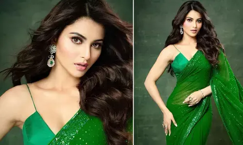 Urvashi Rautela Sexy Photos: हॉट गर्ल साड़ी पहन उर्वशी रौतेला ने गिराई बिजली, एक्ट्रेस की खूबसूरती देख यूजर्स हुए मदहोश