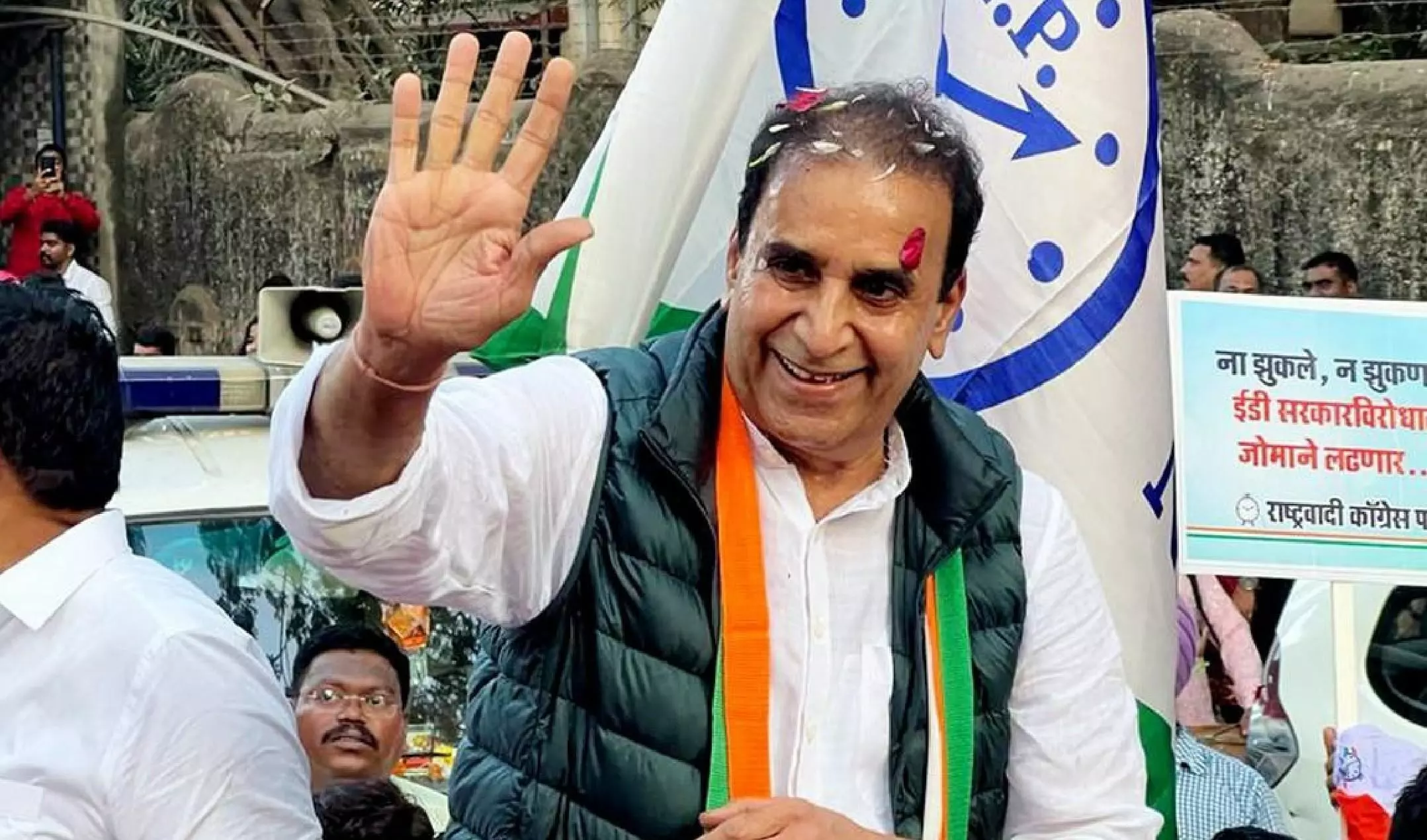 Anil Deshmukh News: महाराष्ट्र के पूर्व गृह मंत्री अनिल देशमुख जमानत पर जेल से रिहा, बोले- मुझे न्यायपालिका पर पूरा भरोसा Anil Deshmukh News: महाराष्ट्र के पूर्व गृह मंत्री अनिल देशमुख जमानत पर जेल से रिहा, बोले- मुझे न्यायपालिका पर पूरा भरोसा