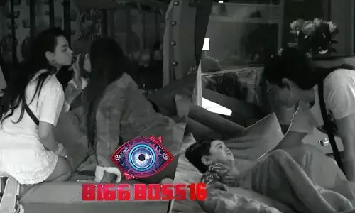 Bigg Boss 16: सौंदर्या शर्मा और श्रीजिता डे ने एक दूसरे को किया लिप किस, अब्दु रोजि़क और शिव ठाकरे हुए सन्न Bigg Boss 16: सौंदर्या शर्मा और श्रीजिता डे ने एक दूसरे को किया लिप किस, अब्दु रोजि़क और शिव ठाकरे हुए सन्न