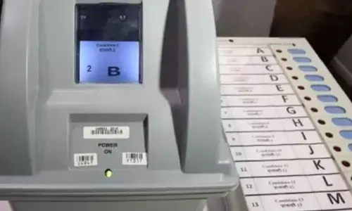 Election commission of India: प्रवासी भारतीयों को बड़ी सौगात,अब वोट डालने गृह राज्य नहीं आना पड़ेगा, कहीं भी डाल सकते हैं वोट