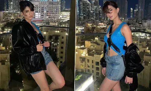 Palak Tiwari Sexy Video: Palak Tiwari ने सेक्सी टॉप पहन बालकनी में दिए सेक्सी पोज, सिजलिंग अवतार देख यूजर्स हार बैठे अपना दिल Palak Tiwari Sexy Video: Palak Tiwari ने सेक्सी टॉप पहन बालकनी में दिए सेक्सी पोज, सिजलिंग अवतार देख यूजर्स हार बैठे अपना दिल