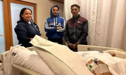 ऋषभ पंत की हॉस्पिटल से आई पहली तस्वीर, मदद करने वाले ड्राइवर और कंडक्टर से की बात