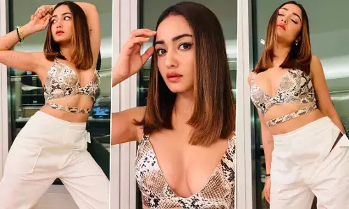 Tridha Choudhury Sexy Video: Tridha Choudhury का हॉट आउटफिट में दिखा सिजलिंग अवतार, कातिल अदाओं ने यूजर्स को बनाया मतवाला