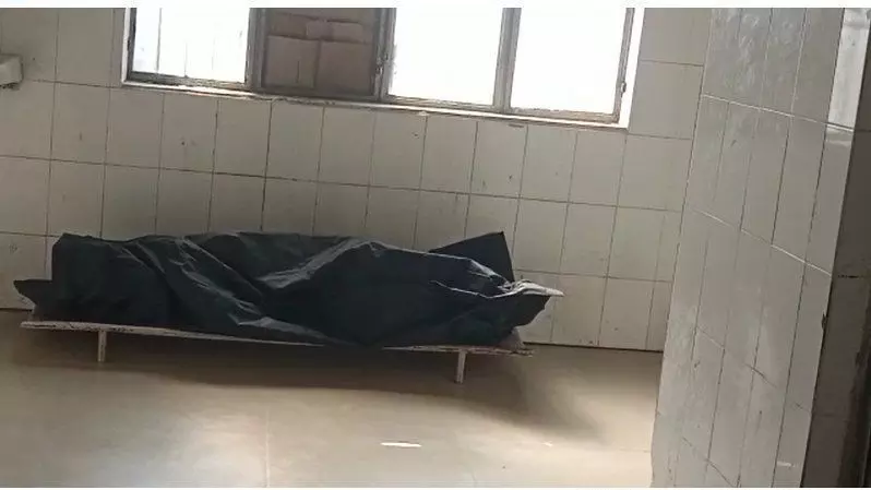 चंदौली में में ठंड लगने से एक होमगार्ड की हुई मौत, तो जिला अस्पताल में इलाज कराने आए युवक की मोटरसाइकिल चोरी चंदौली में में ठंड लगने से एक होमगार्ड की हुई मौत, तो जिला अस्पताल में इलाज कराने आए युवक की मोटरसाइकिल चोरी