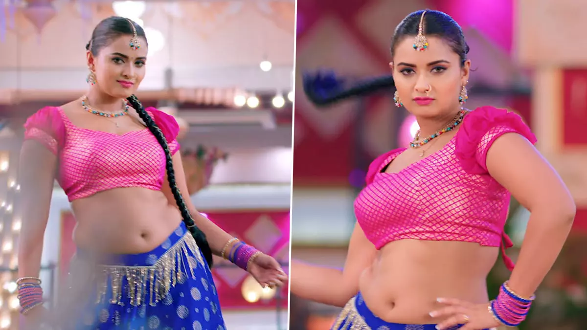 Neelam Giri Sexy Video: Neelam Giri का भोजपुरी सॉन्ग झरेलवा इंटरनेट पर मचा रहा धमाका, सेक्सी स्टाइल में लगा रही हैं ठुमके Neelam Giri Sexy Video: Neelam Giri का भोजपुरी सॉन्ग झरेलवा इंटरनेट पर मचा रहा धमाका, सेक्सी स्टाइल में लगा रही हैं ठुमके
