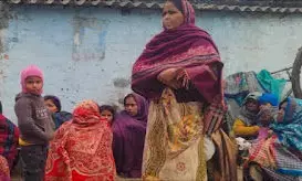 शाहजहांपुर जिले में फंदे पर लटके मिले प्रेमी प्रेमिका के शव शाहजहांपुर जिले में फंदे पर लटके मिले प्रेमी प्रेमिका के शव