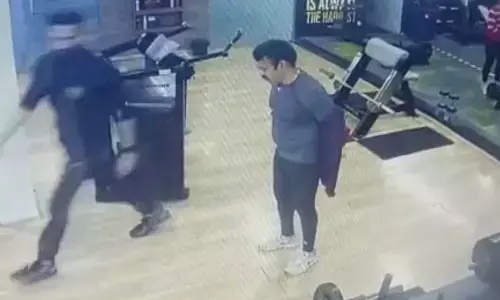 MP News: जिम में वर्कऑउट के दौरान होटल संचालक को आया हार्ट अटैक, हुई मौत MP News: जिम में वर्कऑउट के दौरान होटल संचालक को आया हार्ट अटैक, हुई मौत