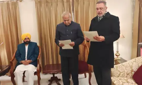 बलबीर सिंह पंजाब के नए स्वास्थ्य मंत्री बने: सरारी के इस्तीफे के बाद शपथ ली, भगवंत मान सरकार के मंत्रियों के विभागों में भी बदलाव बलबीर सिंह पंजाब के नए स्वास्थ्य मंत्री बने: सरारी के इस्तीफे के बाद शपथ ली, भगवंत मान सरकार के मंत्रियों के विभागों में भी बदलाव