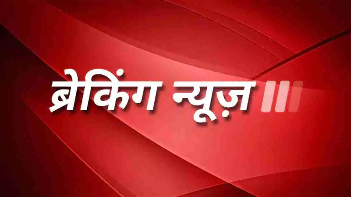 ट्रिपल मर्डर से दहला आजमगढ़: एक परिवार की तीन लोगों की कुल्हाड़ी से काटकर हत्या, पुलिस मौके पर पहुंची