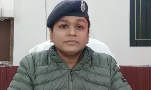 Noida News : नाबालिग से रेप करने का आरोपी गिरफ्तार Noida News : नाबालिग से रेप करने का आरोपी गिरफ्तार