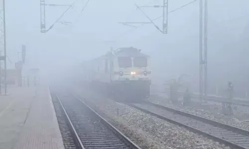 Weather News: घने कोहरे के कारण 29 ट्रेनों की आवाजाही में देरी, ऐसे चेक करें लिस्ट, उत्तर भारत में शीतलहर का कहर जारी Weather News: घने कोहरे के कारण 29 ट्रेनों की आवाजाही में देरी, ऐसे चेक करें लिस्ट, उत्तर भारत में शीतलहर का कहर जारी