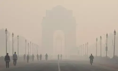 Delhi Air Quality: कल से 12 जनवरी तक दिल्ली में इन गाड़ियों पर लगी रोक, नियम तोड़ा तो लगेगा इतना जुर्मना Delhi Air Quality: कल से 12 जनवरी तक दिल्ली में इन गाड़ियों पर लगी रोक, नियम तोड़ा तो लगेगा इतना जुर्मना