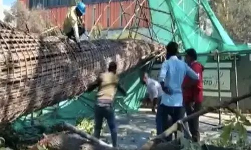 Bengaluru metro pillar collapse: बेंगलुरु में निर्माणाधीन मेट्रो पिलर गिरा, महिला और बेटे की मौत; पति और बेटी गंभीर रूप से घायल