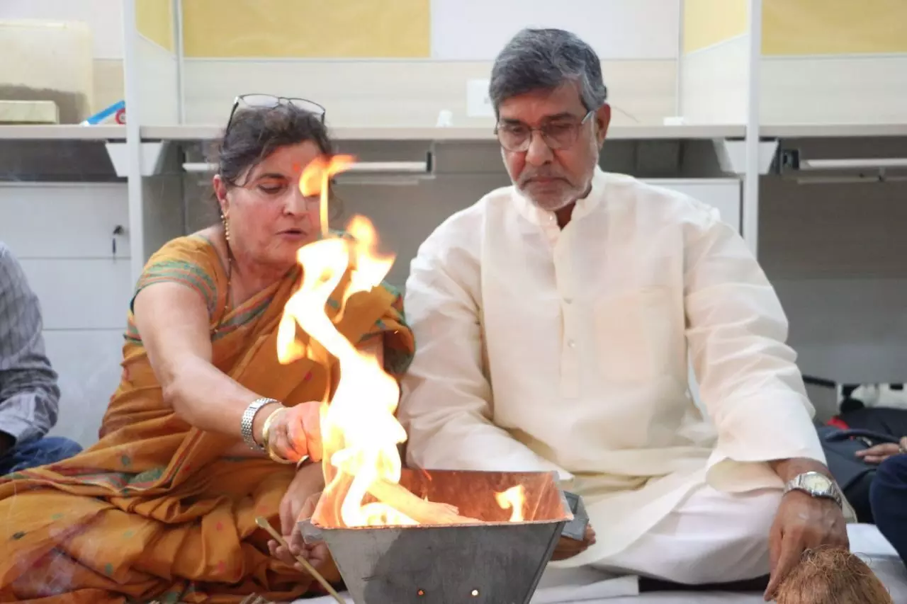 Kailash Satyarthi Biography in Hindi | नोबेल शांति पुरस्कार विजेता कैलाश सत्यार्थी के जन्मादिन पर विशेष Kailash Satyarthi Biography in Hindi | नोबेल शांति पुरस्कार विजेता कैलाश सत्यार्थी के जन्मादिन पर विशेष