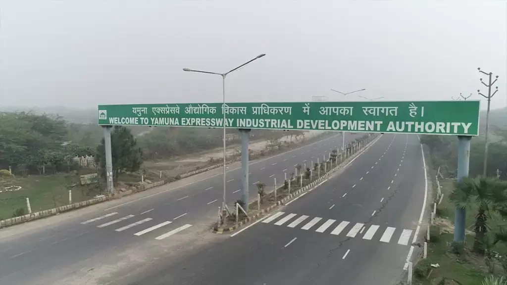 Yamuna Expressway 8 लेन का होगा, यमुना एक्स्प्रेसवे पर फिर नहीं लगेगा जाम