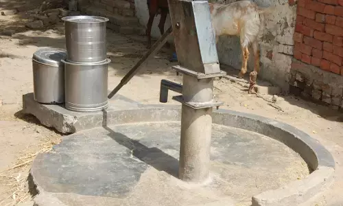 हैण्डपम्प मरम्मत और रिबोर के नाम पर निकाल ली 8 लाख 47 हजार की रकम हैण्डपम्प मरम्मत और रिबोर के नाम पर निकाल ली 8 लाख 47 हजार की रकम