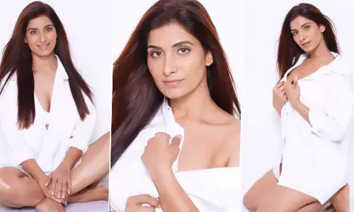 Poonam Dubey Sexy Video: एक्ट्रेस Poonam Dubey ने सेक्सी स्टाइल में कराया हॉट फोटोशूट, Video इंटरनेट पर हुआ Viral Poonam Dubey Sexy Video: एक्ट्रेस Poonam Dubey ने सेक्सी स्टाइल में कराया हॉट फोटोशूट, Video इंटरनेट पर हुआ Viral