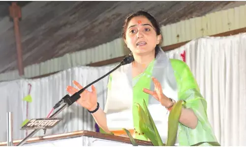 Nupur Sharma: नूपुर शर्मा को हथियार का लाइसेंस मिला, पैगंबर पर विवादित टिप्पणी कर आई थीं चर्चा में Nupur Sharma: नूपुर शर्मा को हथियार का लाइसेंस मिला, पैगंबर पर विवादित टिप्पणी कर आई थीं चर्चा में