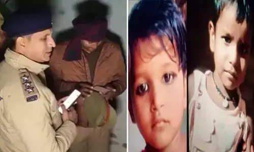 Hamirpur Fire Incident: UP के हमीरपुर में शार्ट सर्किट से घर में लगी भीषण आग, महिला और दो मासूम बेटियों की जलकर मौत Hamirpur Fire Incident: UP के हमीरपुर में शार्ट सर्किट से घर में लगी भीषण आग, महिला और दो मासूम बेटियों की जलकर मौत