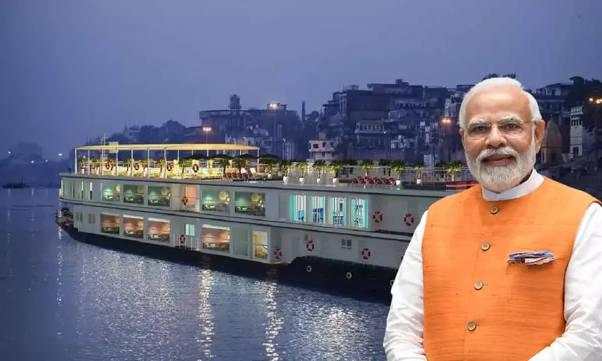 Ganga Vilas Cruise: दुनिया के सबसे लम्बे रिवर क्रूज को पीएम मोदी ने दिखाई हरी झंडी, खासियतें जानकर रह जाएंगे हैरान Ganga Vilas Cruise: दुनिया के सबसे लम्बे रिवर क्रूज को पीएम मोदी ने दिखाई हरी झंडी, खासियतें जानकर रह जाएंगे हैरान