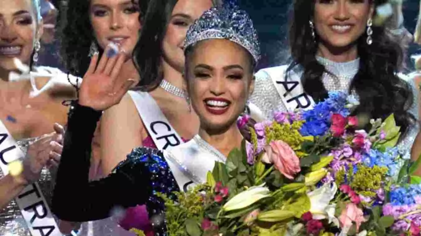 Miss Universe: मिस यूनिवर्स 2022 का ऐलान, जानें कौन बना विनर, कितने करोड़ का है ताज? टॉप 5 में नहीं पहुंचीं भारत की दिविता राय Miss Universe: मिस यूनिवर्स 2022 का ऐलान, जानें कौन बना विनर, कितने करोड़ का है ताज? टॉप 5 में नहीं पहुंचीं भारत की दिविता राय