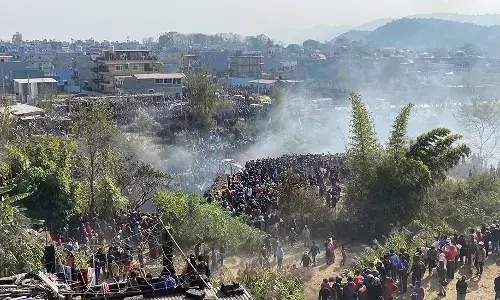 Nepal plane crash: नेपाल में 72 लोगों को लेकर जा रहा विमान क्रैश, अब तक 32 शव बरामद, PM प्रचंड ने बुलाई इमरजेंसी मीटिंग Nepal plane crash: नेपाल में 72 लोगों को लेकर जा रहा विमान क्रैश, अब तक 32 शव बरामद, PM प्रचंड ने बुलाई इमरजेंसी मीटिंग