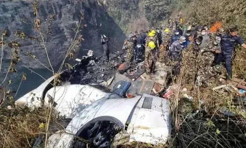 Nepal Plane Crash : 68 लोगों की मौत, चार लापता लोगों की तलाश जारी Nepal Plane Crash : 68 लोगों की मौत, चार लापता लोगों की तलाश जारी