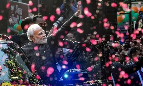 दिल्ली में PM मोदी के रोड शो के बाद BJP की राष्ट्रीय कार्यकारिणी की बैठक शुरू दिल्ली में PM मोदी के रोड शो के बाद BJP की राष्ट्रीय कार्यकारिणी की बैठक शुरू