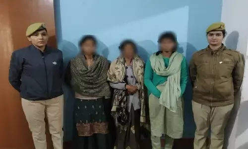 Gorakhpur News: गोरखपुर पुलिस ने चेन तोड़ने वाली महिला गैंग को किया गिरफ्तार, पूछताछ जारी
