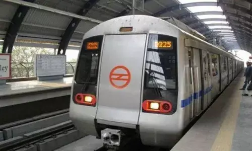 Delhi News: मंडी हाउस मेट्रो के सामने कूदकर निशान अली ने की खुदकुशी Delhi News: मंडी हाउस मेट्रो के सामने कूदकर निशान अली ने की खुदकुशी