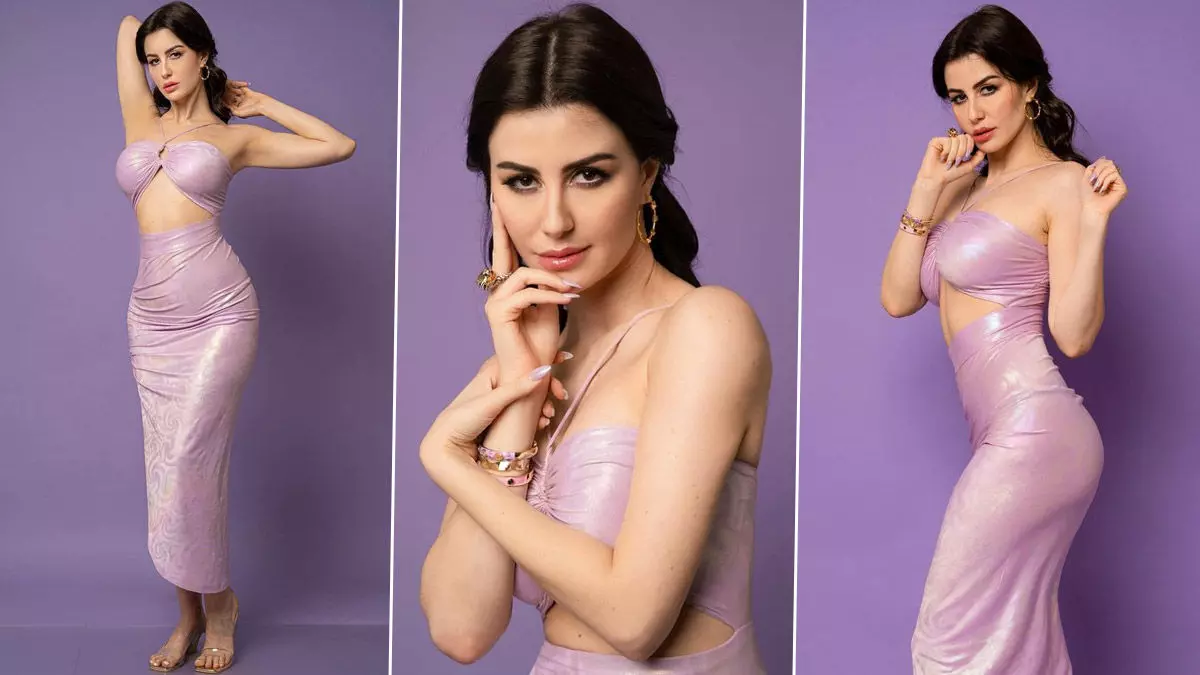 Giorgia Andriani Sexy Video: Giorgia Andriani ने फ्लोरल ब्रालेट पहन झील के किनारे दिए सेक्सी पोज Giorgia Andriani Sexy Video: Giorgia Andriani ने फ्लोरल ब्रालेट पहन झील के किनारे दिए सेक्सी पोज