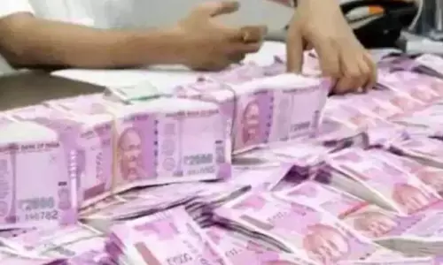 CBI RAID: हांगकांग भेजे गए 155 करोड़ रुपये, सीबीआई ने की छापेमारी CBI RAID: हांगकांग भेजे गए 155 करोड़ रुपये, सीबीआई ने की छापेमारी