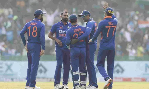 INDvsNZ Live : दूसरे वनडे में भारतीय बॉलर्स का जलवा, 108 पर ऑलआउट हुई न्यूजीलैंड, टीम इंडिया को 109 रन का टारगेट INDvsNZ Live : दूसरे वनडे में भारतीय बॉलर्स का जलवा, 108 पर ऑलआउट हुई न्यूजीलैंड, टीम इंडिया को 109 रन का टारगेट