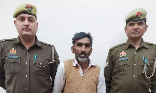 गाजियाबाद : पत्नी ने प्रेमी के लिए बनाई चाय तो झुलसा बेटी का पैर, पता चलने पर पति ने खौफनाक बारदात को दिया अंजाम गाजियाबाद : पत्नी ने प्रेमी के लिए बनाई चाय तो झुलसा बेटी का पैर, पता चलने पर पति ने खौफनाक बारदात को दिया अंजाम
