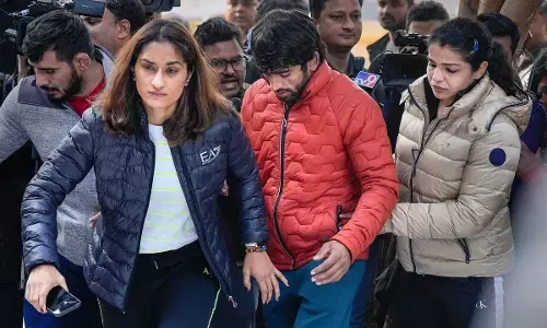 भाजपा में इस्तीफे नहीं होते, सिर्फ कांड होते हैं भाजपा में इस्तीफे नहीं होते, सिर्फ कांड होते हैं