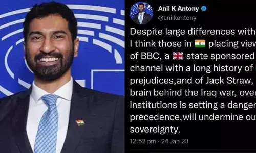 कांग्रेस को झटका! एके एंटनी के बेटे ने कांग्रेस में सभी पदों से दिया इस्तीफा, BBC डॉक्यूमेंट्री पर ट्वीट डिलीट करने का था दबाव... कांग्रेस को झटका! एके एंटनी के बेटे ने कांग्रेस में सभी पदों से दिया इस्तीफा, BBC डॉक्यूमेंट्री पर ट्वीट डिलीट करने का था दबाव...