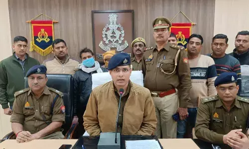 पिता व दादा ने रात के अधेंरो में अपने प्रेमी के साथअश्लील हरकतें करते पकड़ा, कासगंज पुलिस ने सुलझाई मौत की गुत्थी 36 घंटे में पिता व दादा ने रात के अधेंरो में अपने प्रेमी के साथअश्लील हरकतें करते पकड़ा, कासगंज पुलिस ने सुलझाई मौत की गुत्थी 36 घंटे में