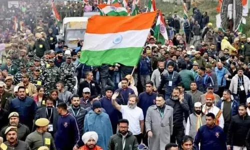 Bharat Jodo Yatra: рджреЛ рджрд┐рди рдХреЗ рд▓рд┐рдП рд╕реНрдердЧрд┐рдд рд╣реБрдИ рднрд╛рд░рдд рдЬреЛрдбрд╝реЛ рдпрд╛рддреНрд░рд╛, рдЬрд╛рдиреЗрдВ рдХреНрдпрд╛ рд╣реИ рд╡рдЬрд╣ Bharat Jodo Yatra: рджреЛ рджрд┐рди рдХреЗ рд▓рд┐рдП рд╕реНрдердЧрд┐рдд рд╣реБрдИ рднрд╛рд░рдд рдЬреЛрдбрд╝реЛ рдпрд╛рддреНрд░рд╛, рдЬрд╛рдиреЗрдВ рдХреНрдпрд╛ рд╣реИ рд╡рдЬрд╣