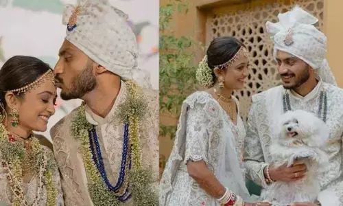 Axar Patel Wedding: शादी के बंधन में बंधे टीम इंडिया के स्टार क्रिकेटर अक्षर पटेल, जानें- कौन हैं उनकी दुल्हनिया मेहा? Axar Patel Wedding: शादी के बंधन में बंधे टीम इंडिया के स्टार क्रिकेटर अक्षर पटेल, जानें- कौन हैं उनकी दुल्हनिया मेहा?