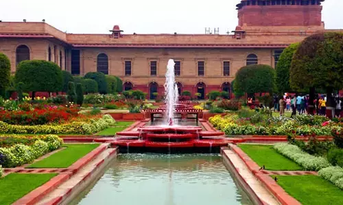 Mughal Garden : राष्ट्रपति भवन के मुगल गार्डन का नाम बदला गया, अब इस नाम से जाना जाएगा