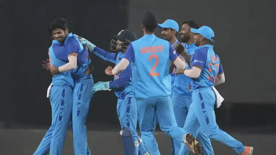 Ind Vs Nz 2nd T20 LIVE: लखनऊ में भारतीय बॉलर्स का कमाल, न्यूजीलैंड के 2 विकेट गिरे, स्कोर 33 /2