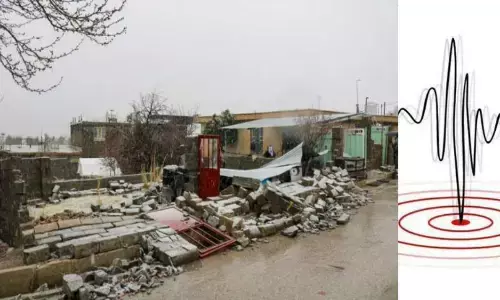 ईरान में 5.9 तीव्रता का भूकंप, 7 की मौत 440 से अधिक घायल ईरान में 5.9 तीव्रता का भूकंप, 7 की मौत 440 से अधिक घायल