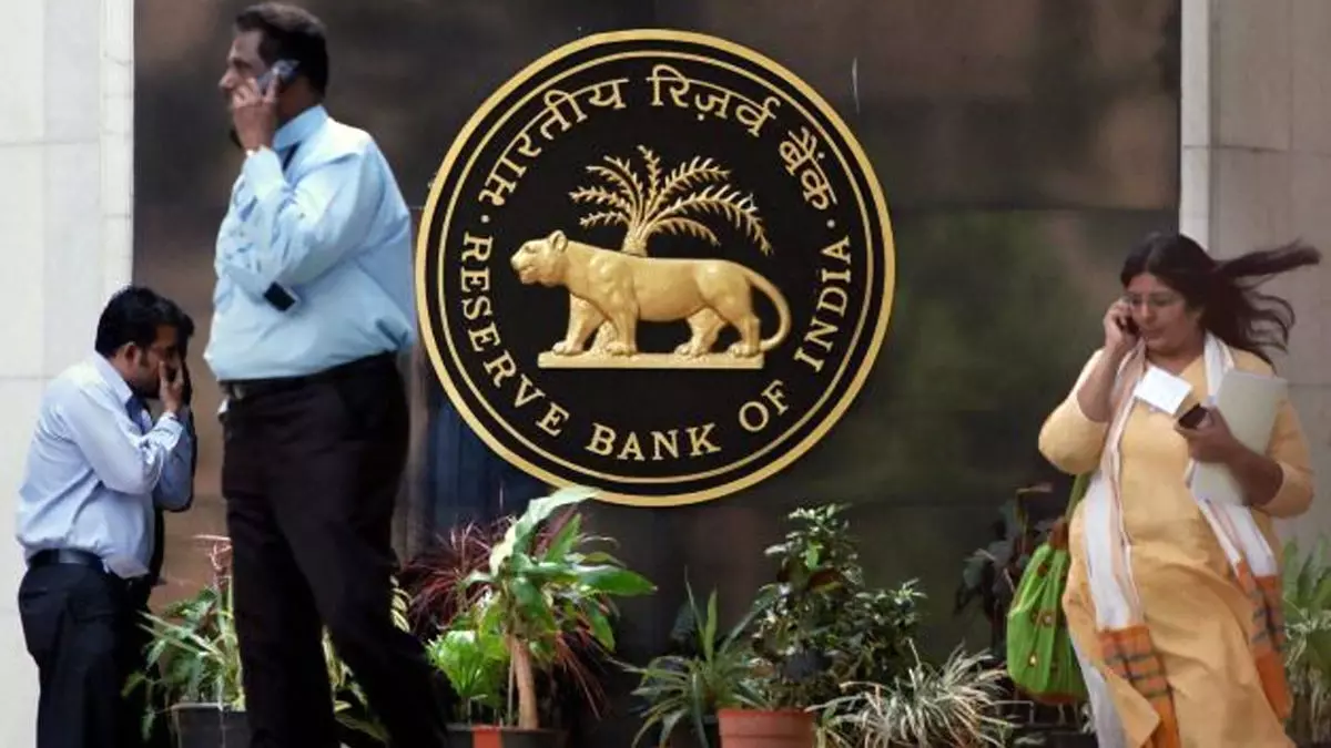 Repo Rate: RBI फरवरी में फिर बढ़ा सकता है रेपो रेट, जानिए कितना महंगा होगा आपका लोन?