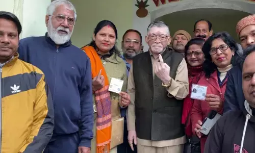 UP MLC Election Voting : यूपी विधान परिषद MLC की 5 सीटों पर मतदान शुरू, SP-BJP में टक्कर, जानें- कब आएंगे नतीजे UP MLC Election Voting : यूपी विधान परिषद MLC की 5 सीटों पर मतदान शुरू, SP-BJP में टक्कर, जानें- कब आएंगे नतीजे