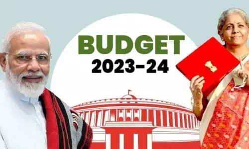 Budget 2023 : Income Tax सीमा में बड़े बदलाव की तैयारी! इतनी कमाई करने वालों को मिलेगी छूट!