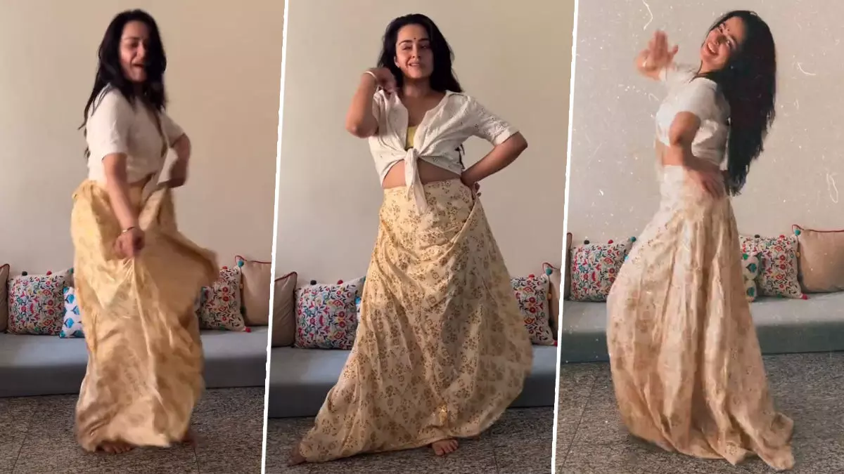 Apurva Arora Sexy Video: एक्ट्रेस Apurva Arora ने 52 गज का सॉन्ग पर किया बेहद सेक्सी डांस, Video देखकर दिवाने हुए फैंस Apurva Arora Sexy Video: एक्ट्रेस Apurva Arora ने 52 गज का सॉन्ग पर किया बेहद सेक्सी डांस, Video देखकर दिवाने हुए फैंस