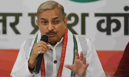 भारतीय अर्थव्यवस्था की बर्बादी और तबाही का गवाह बजट : प्रमोद तिवारी भारतीय अर्थव्यवस्था की बर्बादी और तबाही का गवाह बजट : प्रमोद तिवारी